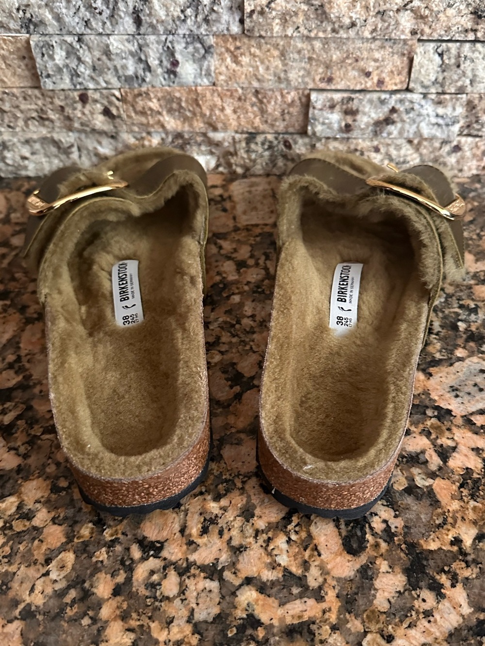 Birkenstock Madrid Big Buckle Shearling Oiled Leather Sandals in Olive Sz 38 - Picture 7 of 9